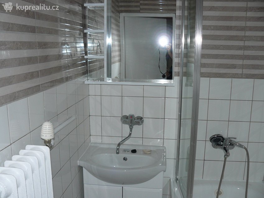 Pronájem bytu 2+1 66 m^2 Pardubice centrum 53001