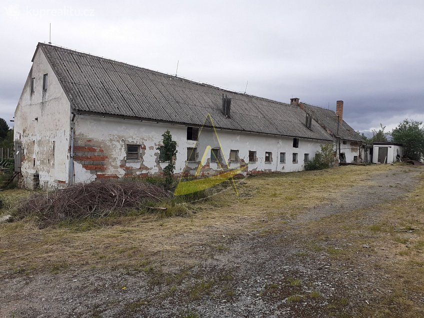 Prodej  zemědělských prostor 324 m^2 Kozinovo nám. 396, Trhové Sviny 