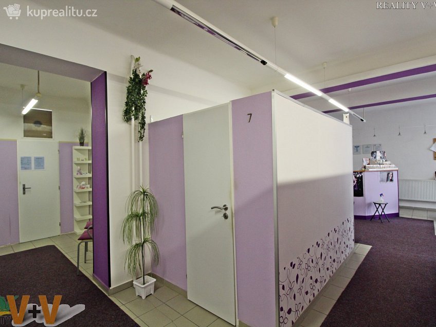 Pronájem  obchodních prostor 7 m^2 Štítného 43, České Budějovice 