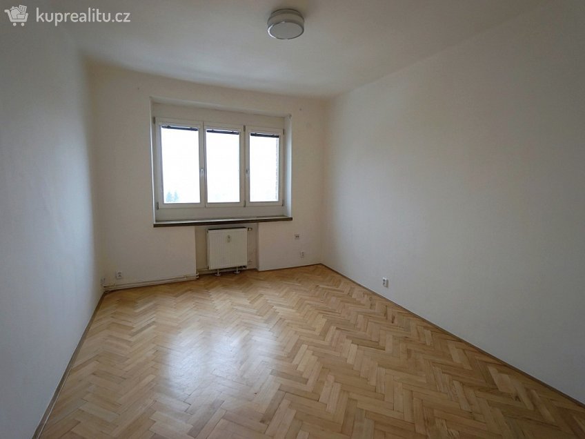 Pronájem bytu 2+kk 44 m^2 Tř. T. Bati 1285, Zlín 76001