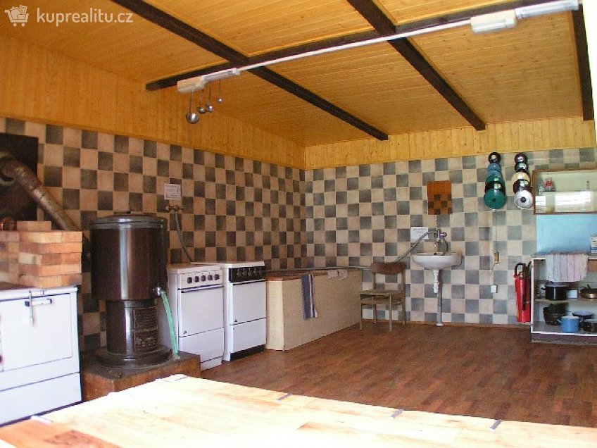 Pronájem  stavebního pozemku 42 m^2 nuselská 66, Praha 14000