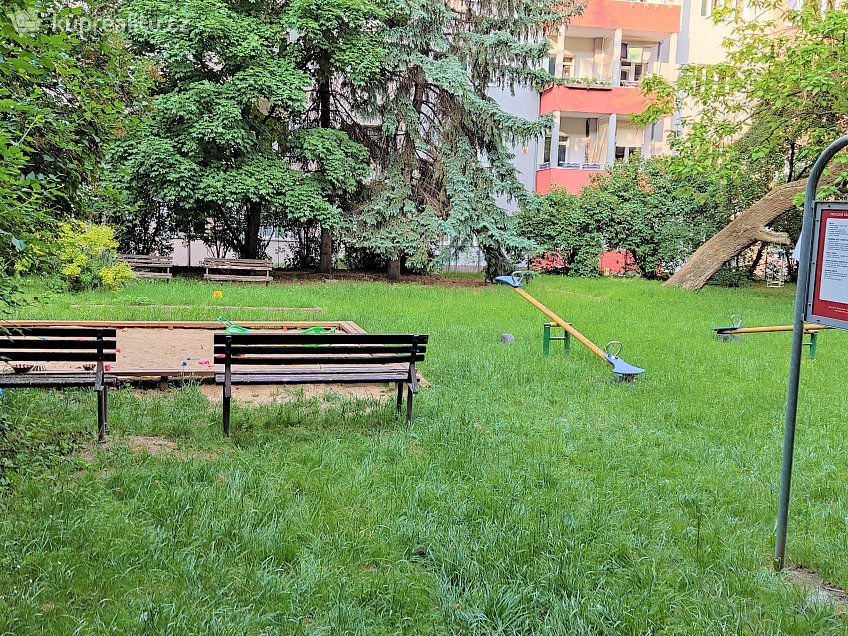 Prodej bytu 2+1 54 m^2 Zahradníkova, Brno 60200