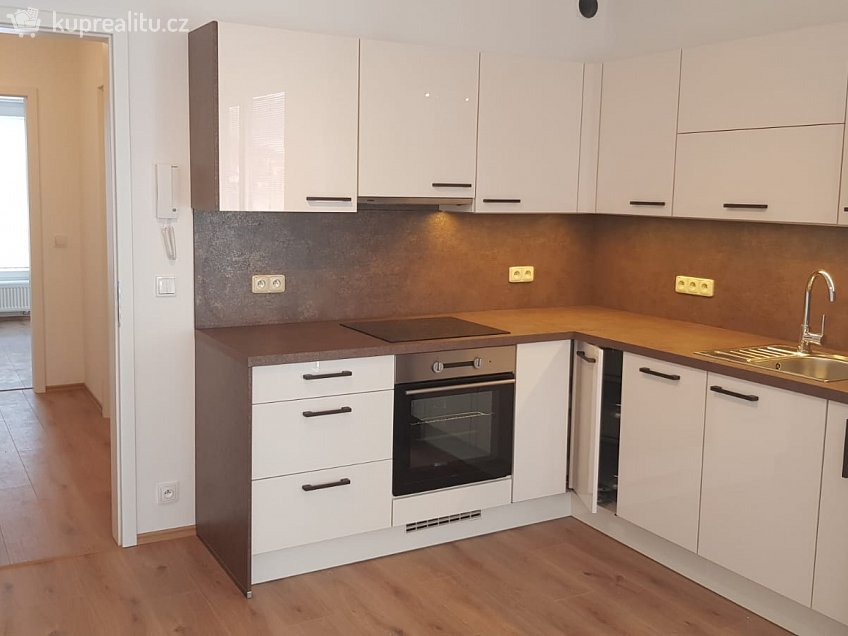 Prodej bytu 2+kk 55 m^2 Benediktínská 3432, Kladno 27201
