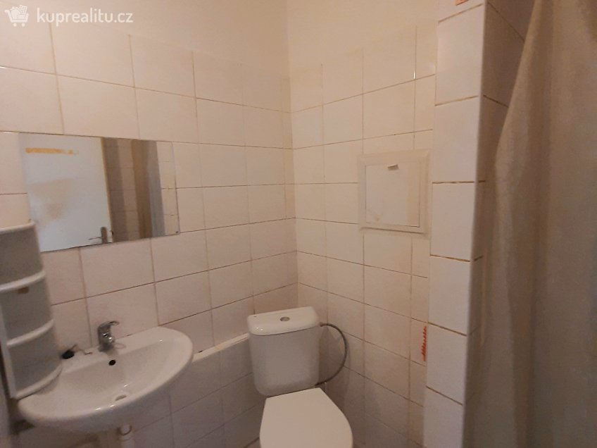 Pronájem bytu 1+kk 23 m^2 Jedovnická 6, Brno 62800
