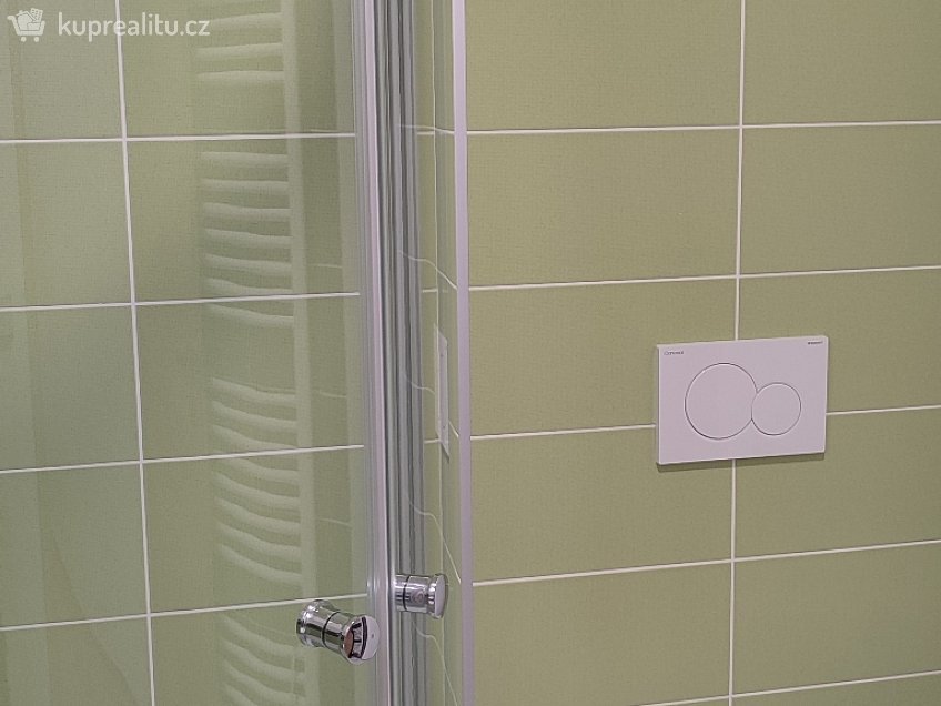 Pronájem bytu 1+kk 28 m^2 Divišovo náměstí, Znojmo 669 02
