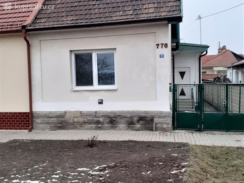 Pronájem  rodinného domu 72 m^2 Na Trávníkách, Kyjov 69701