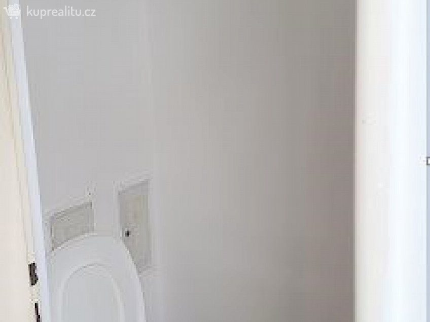 Pronájem  rodinného domu 72 m^2 Na Trávníkách, Kyjov 69701