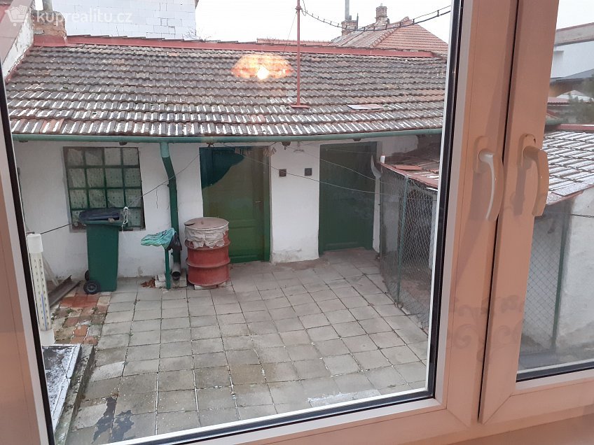Pronájem  rodinného domu 72 m^2 Na Trávníkách, Kyjov 69701