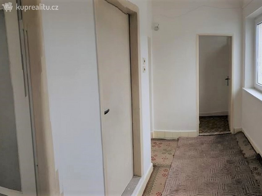 Pronájem  rodinného domu 72 m^2 Na Trávníkách, Kyjov 69701