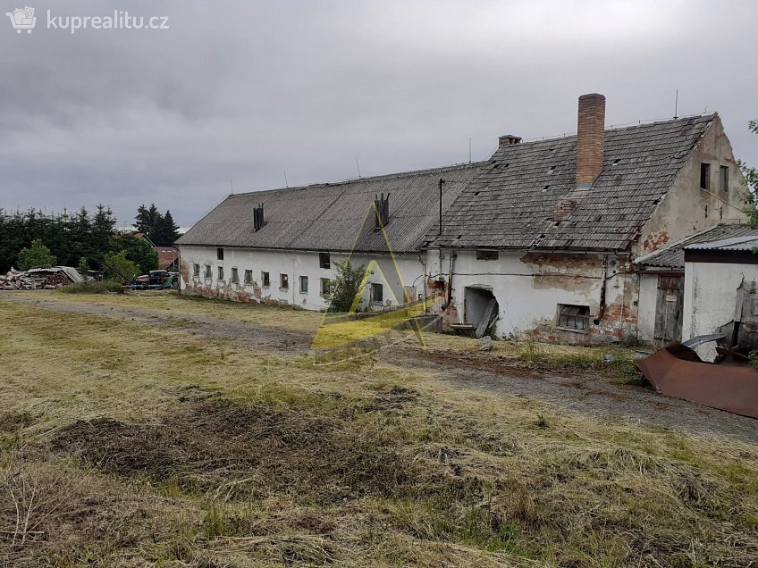 Prodej  zemědělských prostor 324 m^2 Kozinovo nám. 396, Trhové Sviny 