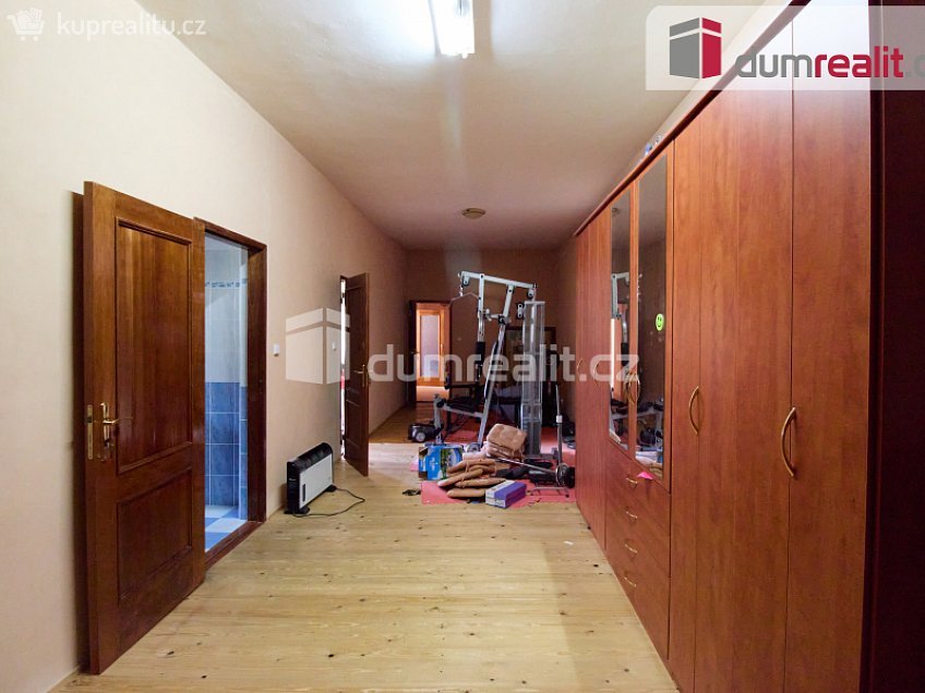 Prodej  rodinného domu 980 m^2 Stráž nad Ohří, Stráž nad Ohří 