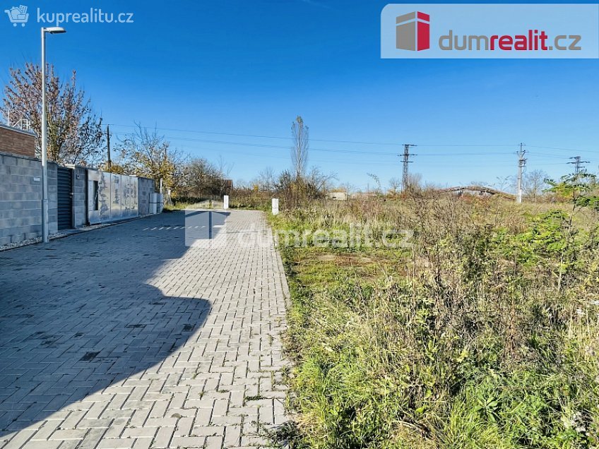 Prodej  stavebního pozemku 2015 m^2 Heřmánková, Hodonín 