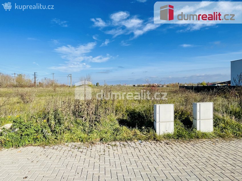Prodej  stavebního pozemku 2015 m^2 Heřmánková, Hodonín 