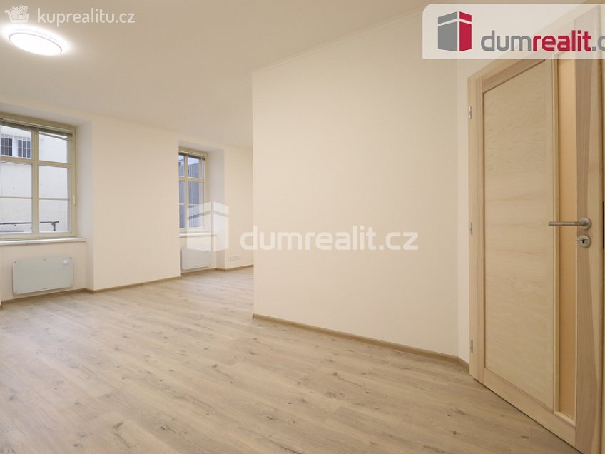 Prodej bytu 3+kk 78 m^2 nábřeží Jana Palacha, Karlovy Vary 