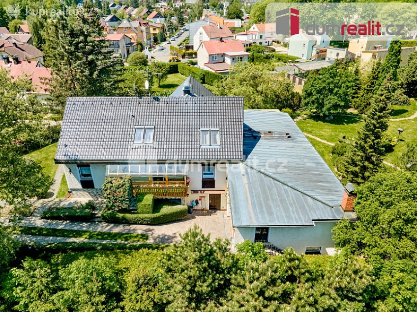 Prodej  rodinného domu 1003 m^2 Česká, Karlovy Vary 