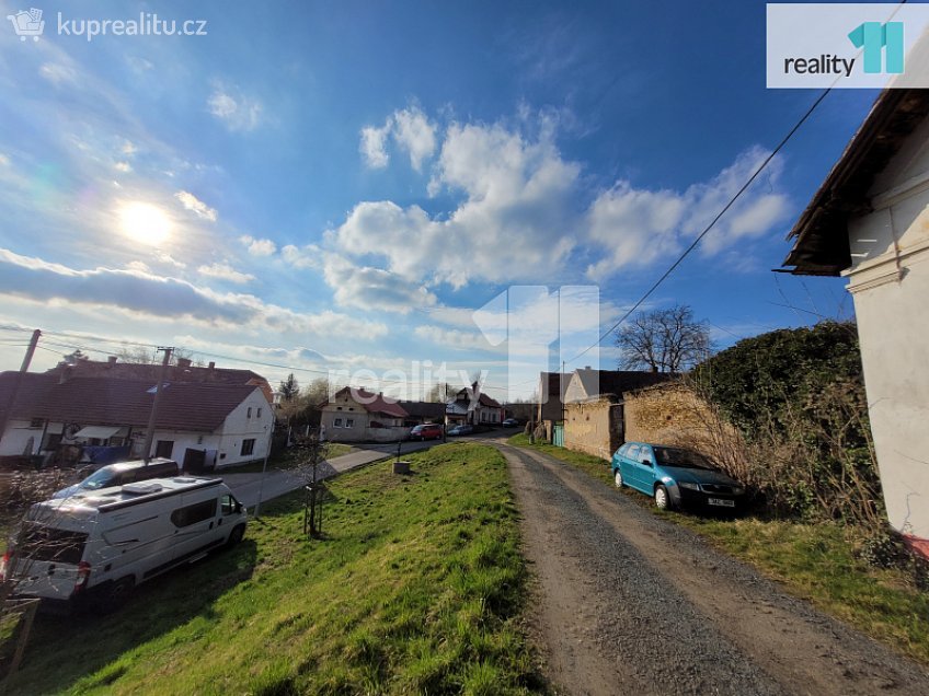 Prodej  stavebního pozemku 923 m^2 Týnec nad Labem, Týnec nad Labem 