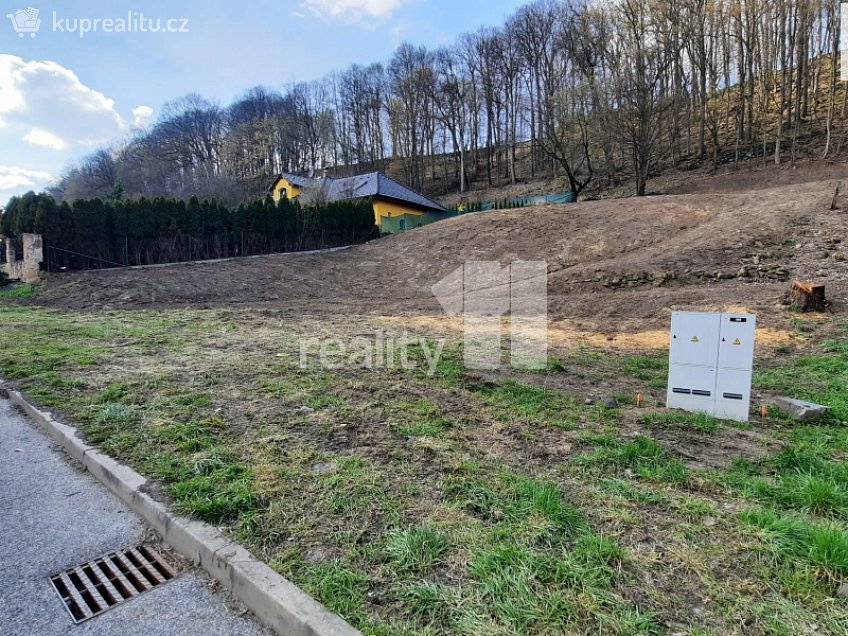 Prodej  stavebního pozemku 1493 m^2 Heřmanovská, Benešov nad Ploučnicí 