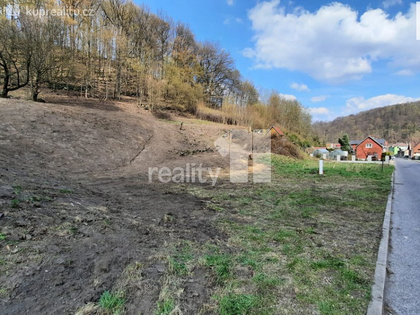 Prodej  stavebního pozemku 1493 m^2 Heřmanovská, Benešov nad Ploučnicí 