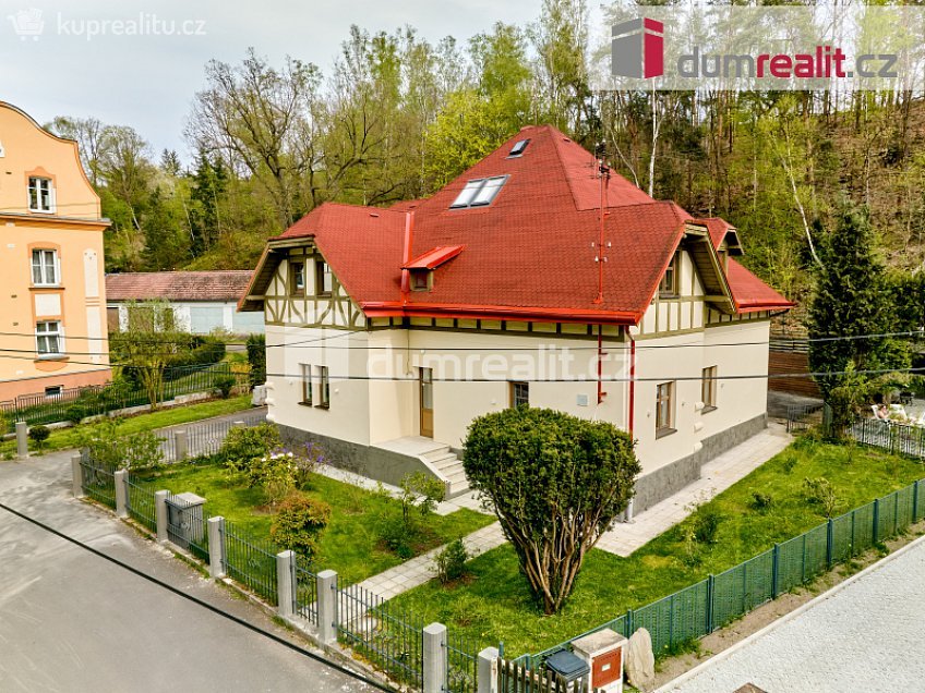 Prodej  ubytovacího zařízení 334 m^2 Pod Strání, Dalovice 