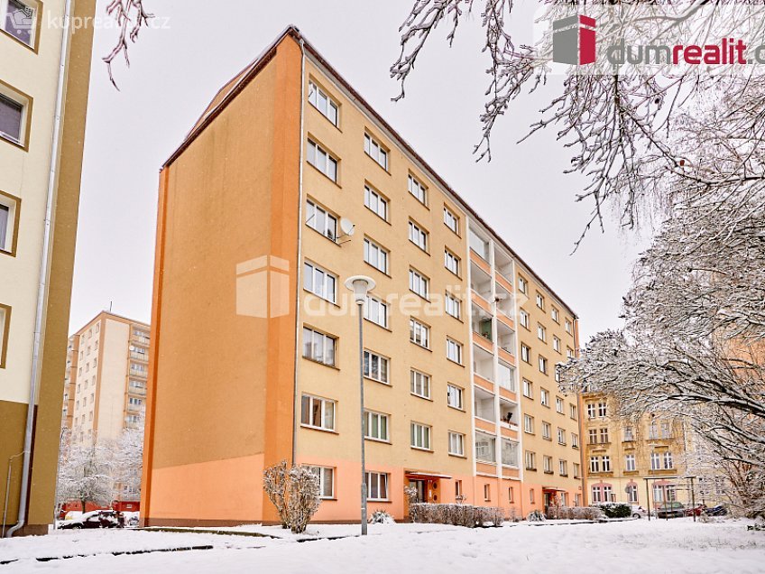 Prodej bytu 3+1 67 m^2 Krymská, Karlovy Vary 