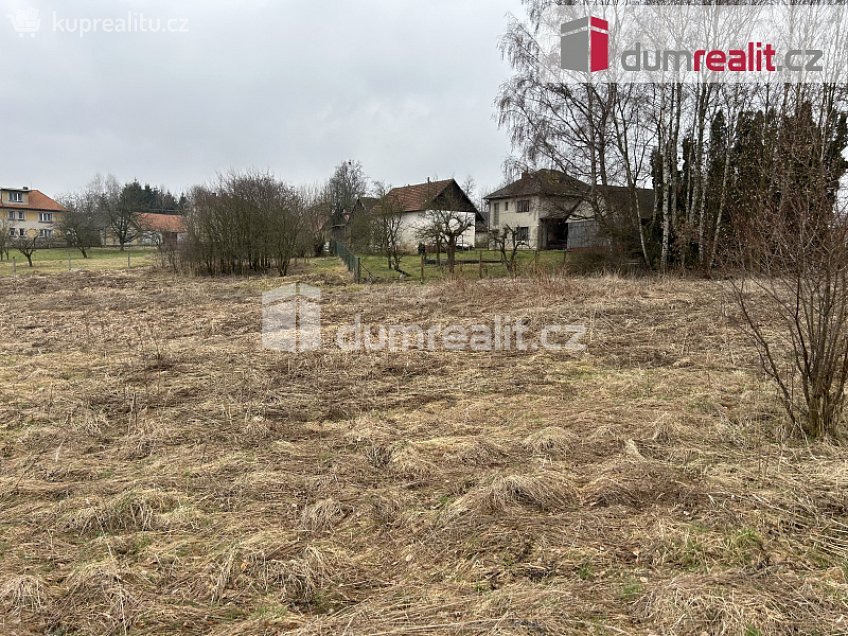 Prodej  stavebního pozemku 1743 m^2 Čáslavsko, Čáslavsko 