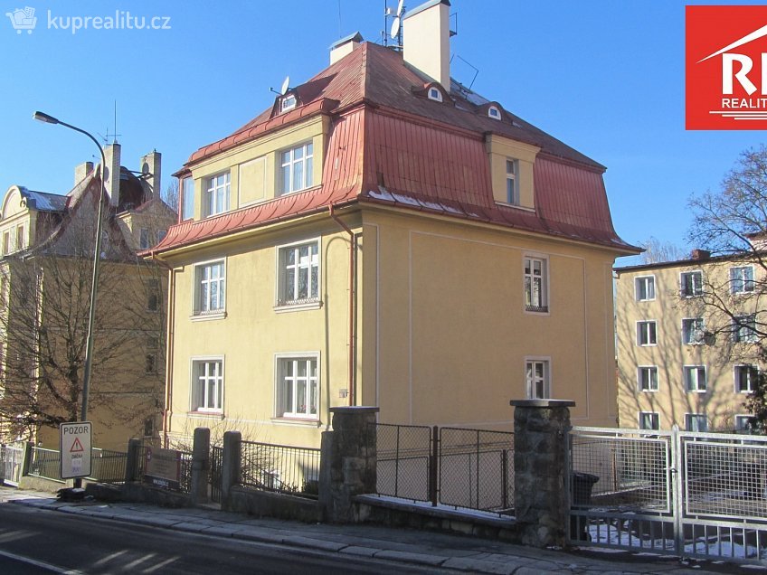 Prodej bytu 3+1 104 m^2 Karlovy Vary, Karlovy Vary 