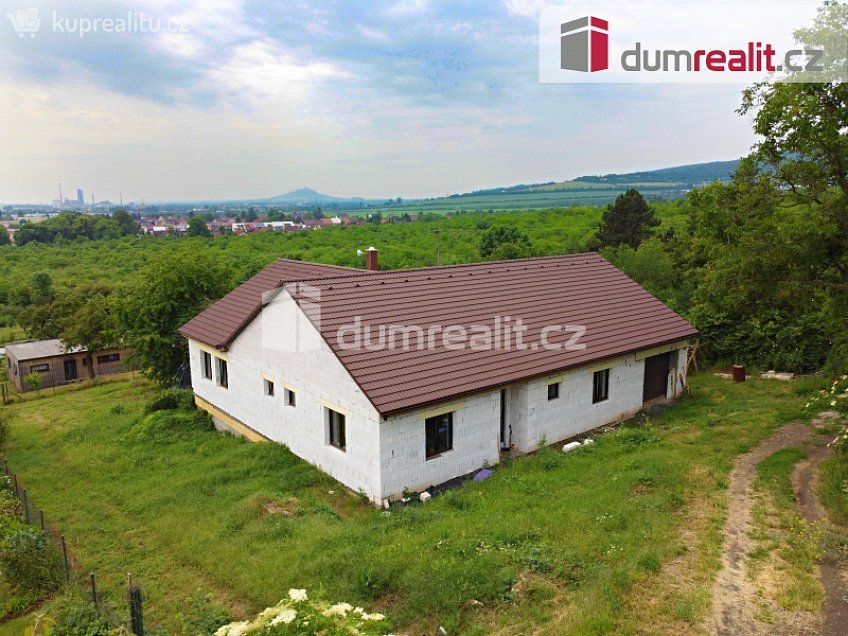 Prodej  rodinného domu 261 m^2 Mánesova, Lovosice 