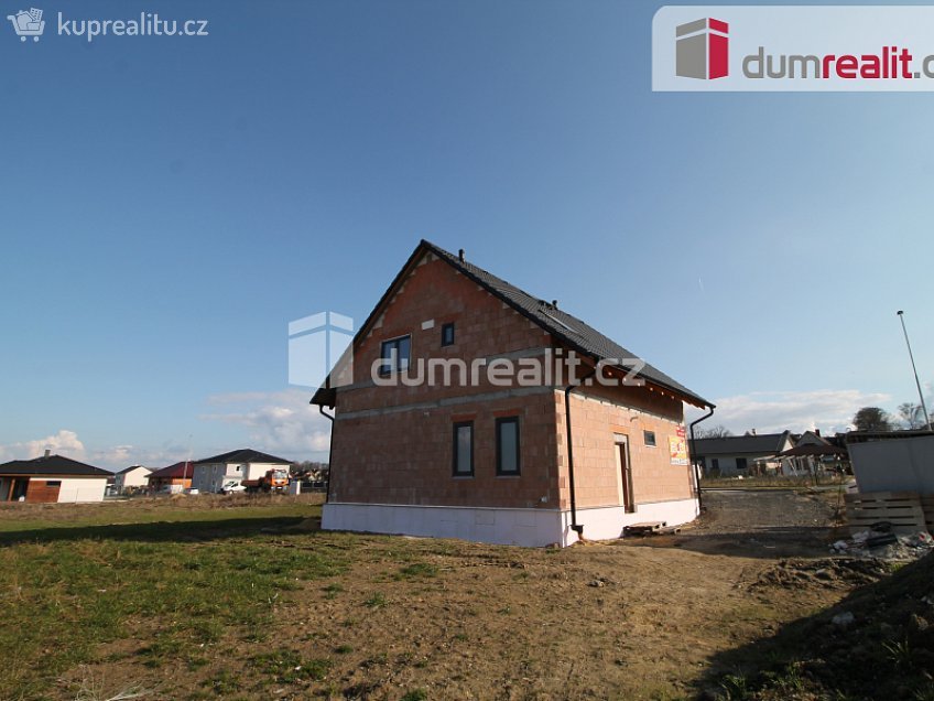 Prodej  rodinného domu 151 m^2 Topolová, Cheb 