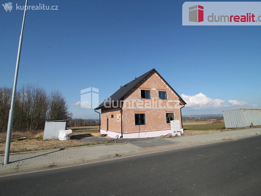 Prodej  rodinného domu 151 m^2 Topolová, Cheb 