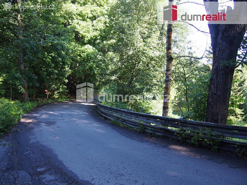 Prodej  stavebního pozemku 1092 m^2 Radčická, Liberec 