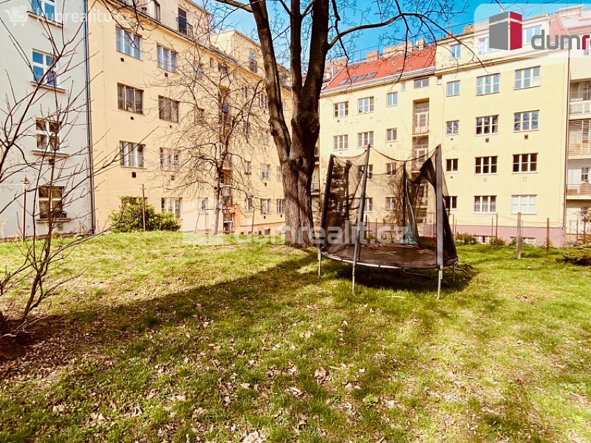Pronájem bytu 2+kk 47 m^2 N. A. Někrasova, Praha 6 
