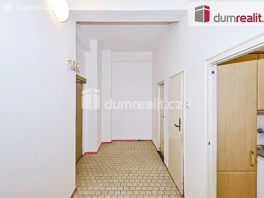 Prodej bytu 2+1 59 m^2 28. pluku, Praha 10 