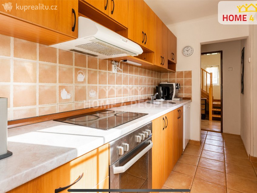 Prodej  rodinného domu 141 m^2 Na dolíku, Praha-Dolní Chabry 