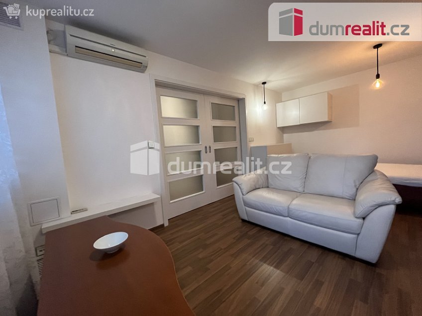 Pronájem bytu 1+1 41 m^2 sídl. Hůrka, Kralupy nad Vltavou 