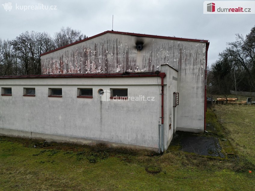 Prodej  výrobních prostor 2124 m^2 U Vodárny, Mirovice 