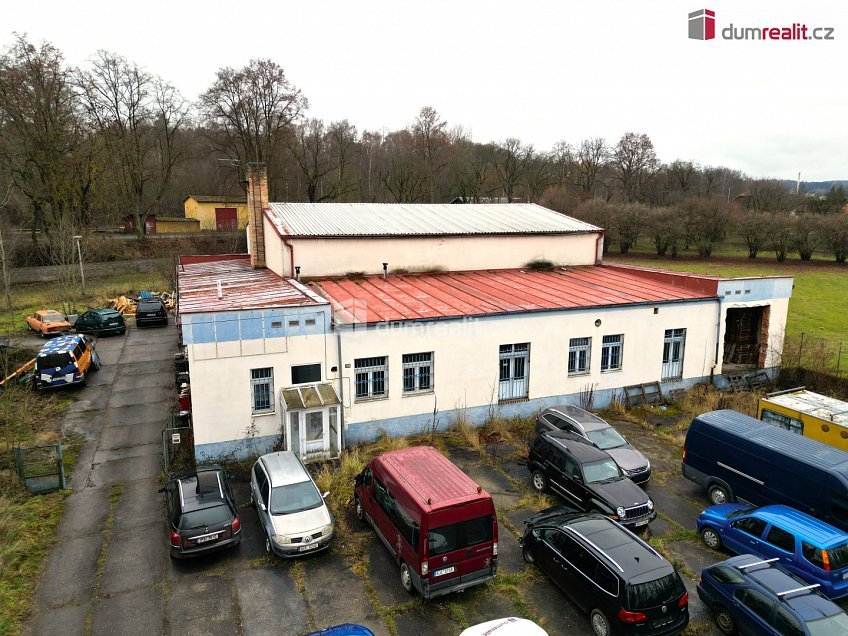 Prodej  výrobních prostor 2124 m^2 U Vodárny, Mirovice 