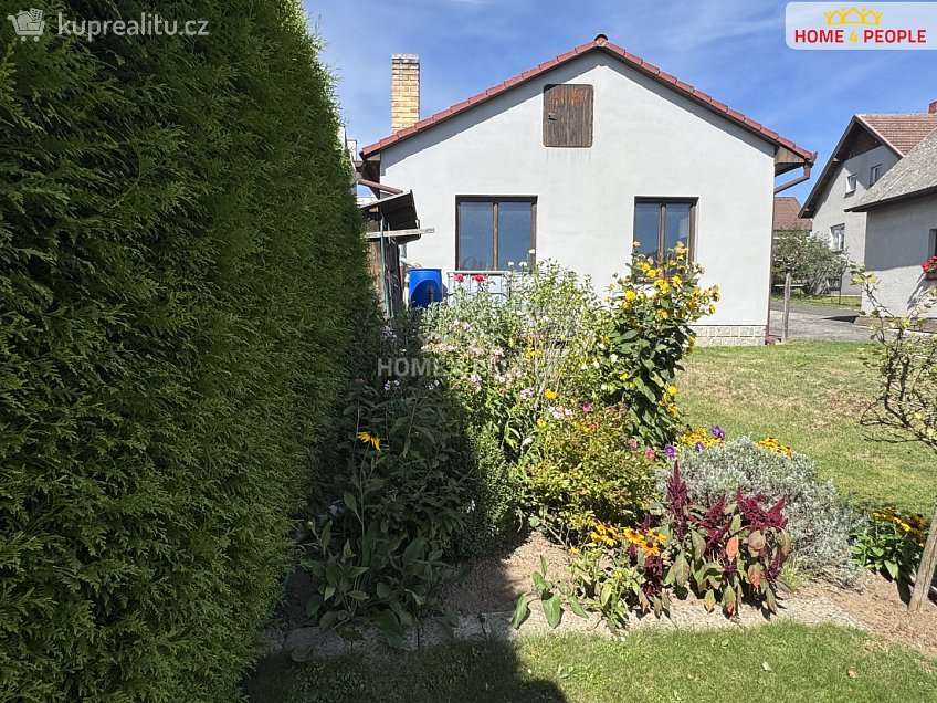 Prodej  vily 330 m^2 Budovatelská, Bělčice 