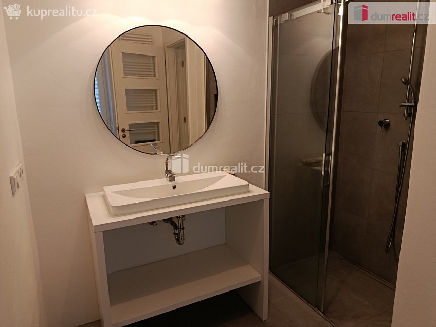 Pronájem bytu 3+1 80 m^2 Týmlova, Praha 4 