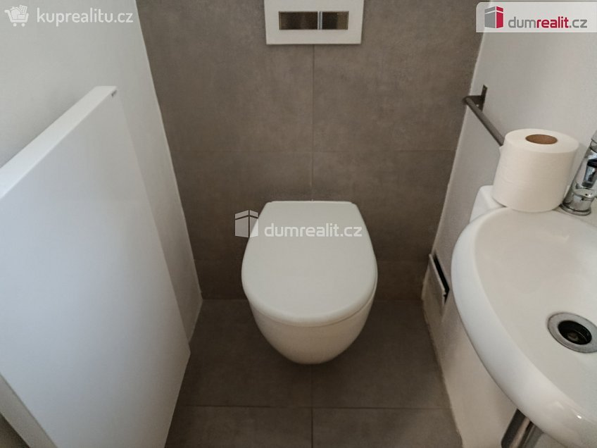 Pronájem bytu 3+1 80 m^2 Týmlova, Praha 4 