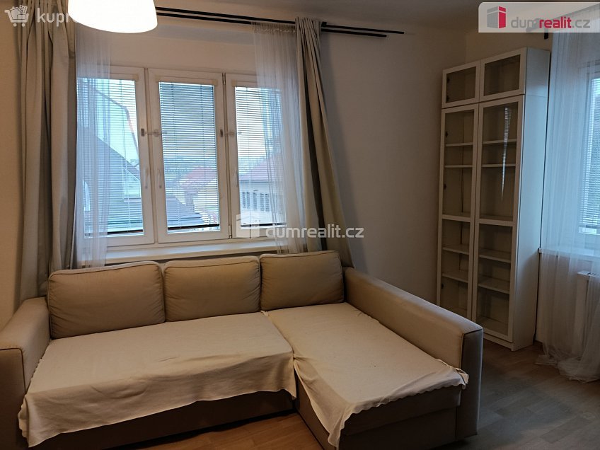 Pronájem bytu 3+1 80 m^2 Týmlova, Praha 4 