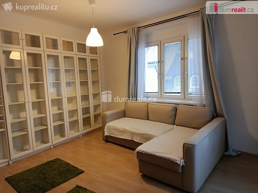 Pronájem bytu 3+1 80 m^2 Týmlova, Praha 4 