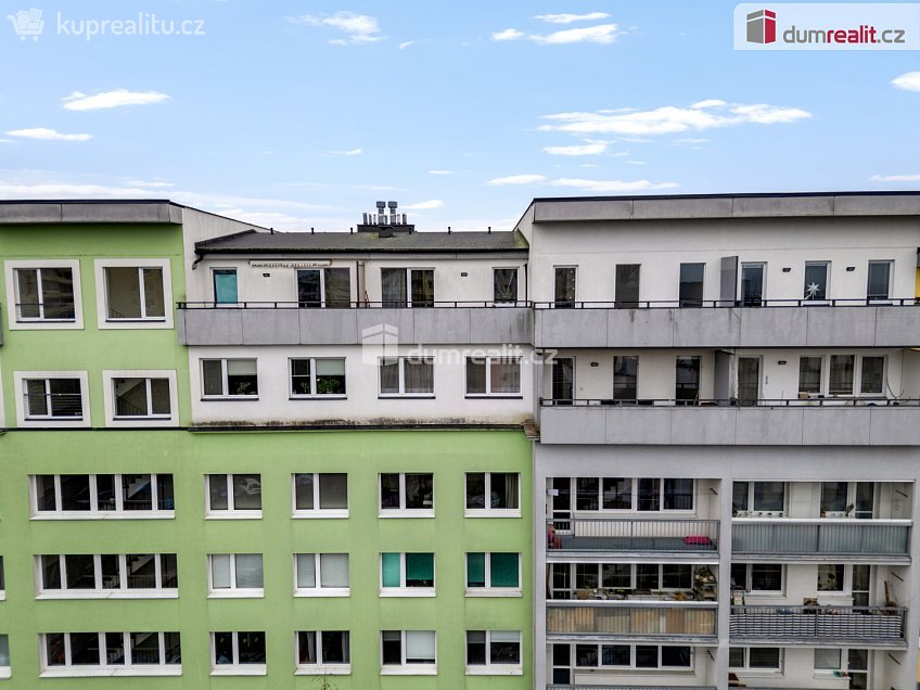 Prodej bytu 1+kk 35 m^2 Teplická, Praha 9 