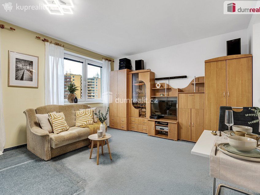 Prodej bytu 1+kk 35 m^2 Teplická, Praha 9 