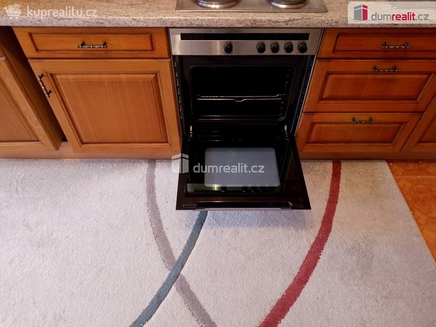 Pronájem bytu 1+1 37 m^2 Petřín, Karlovy Vary 