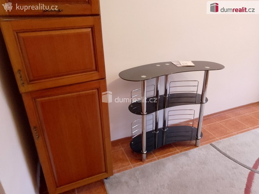 Pronájem bytu 1+1 37 m^2 Petřín, Karlovy Vary 