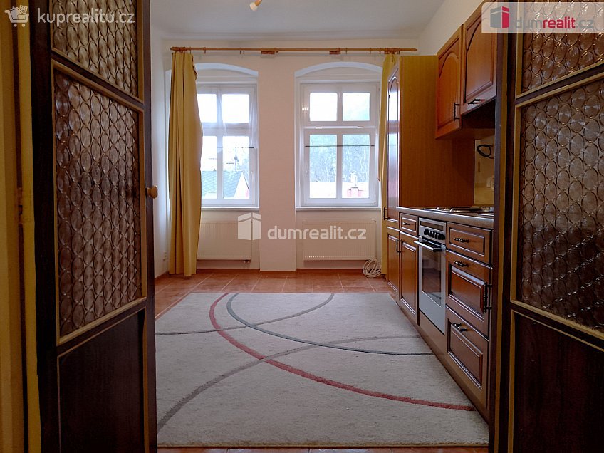 Pronájem bytu 1+1 37 m^2 Petřín, Karlovy Vary 