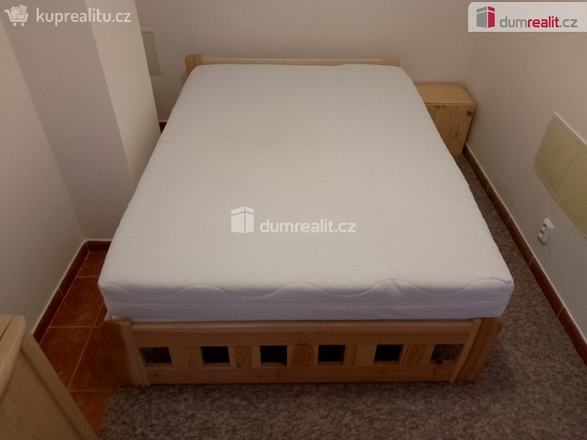 Pronájem bytu 1+1 37 m^2 Petřín, Karlovy Vary 