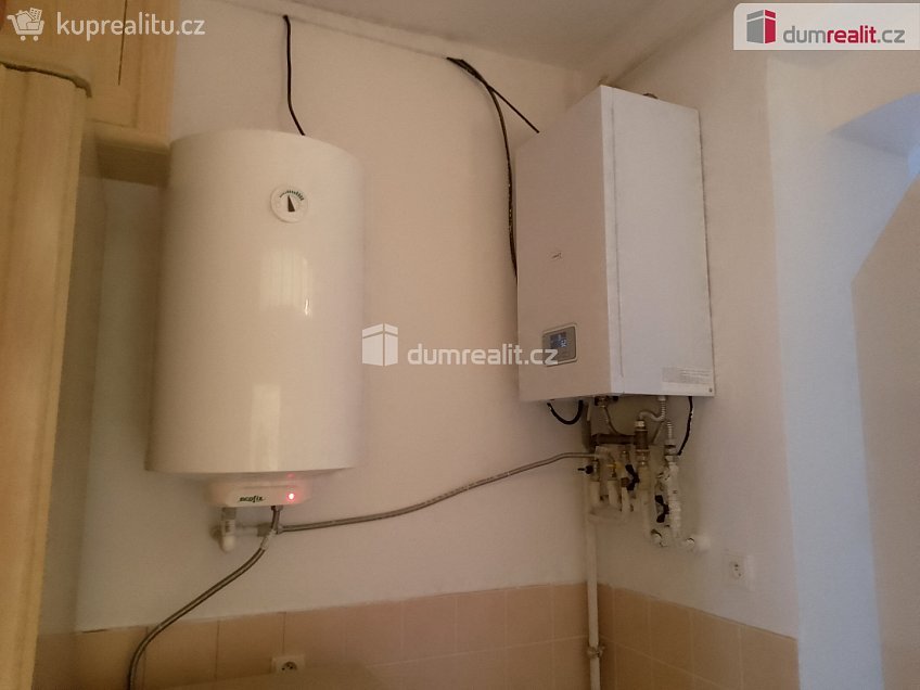 Pronájem bytu 1+1 37 m^2 Petřín, Karlovy Vary 