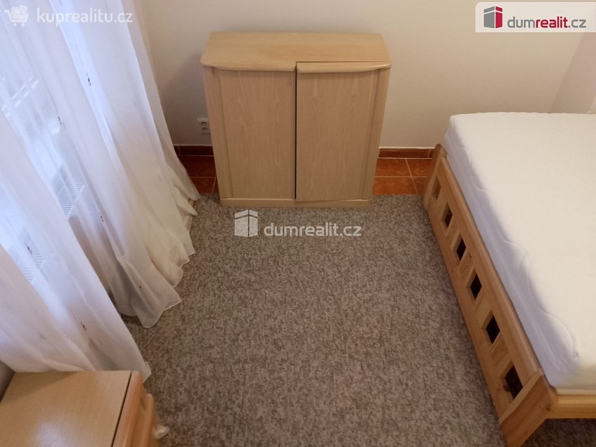 Pronájem bytu 1+1 37 m^2 Petřín, Karlovy Vary 