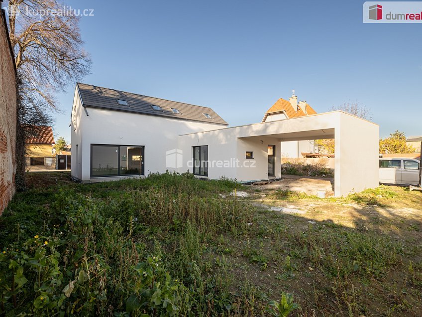 Prodej  rodinného domu 143 m^2 Jungmannova, Veltrusy 